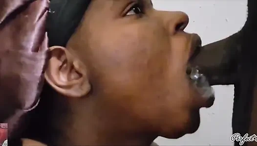 Perfect Lips-slowly Sucking