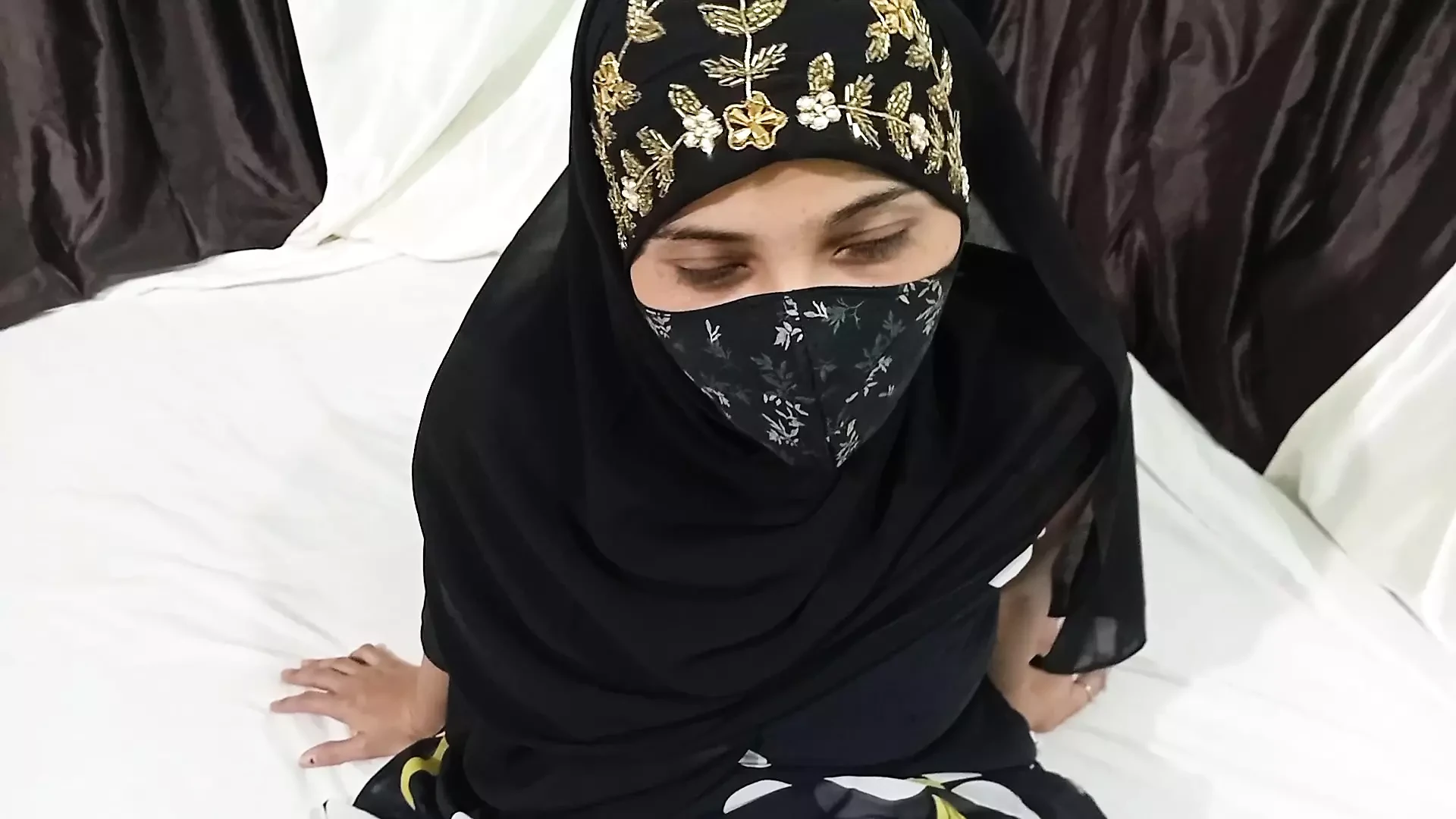 Bhabhi muslim dapat creampie pepek