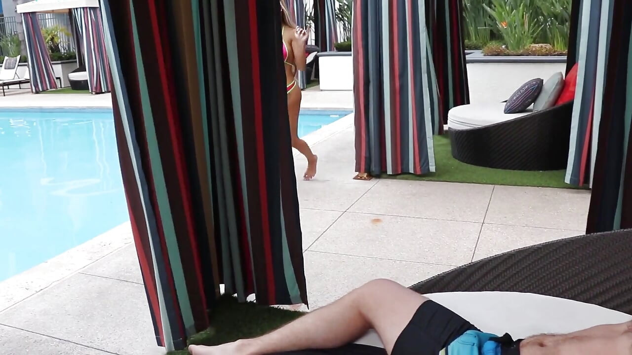 Slutty Trans Bimbo Neighbor Gets Anal Pounding & Creampie - Brittney Kade, Steve Rickz