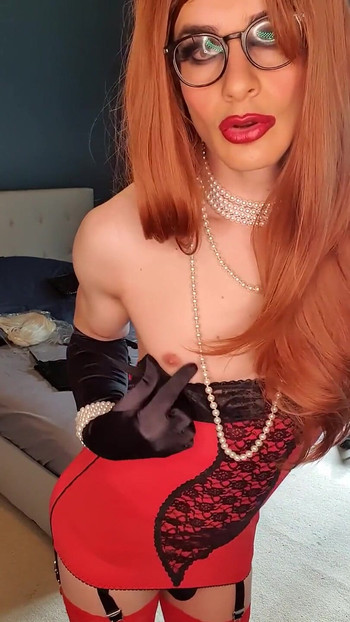 Чувствуя себя шаловливой шлюхой