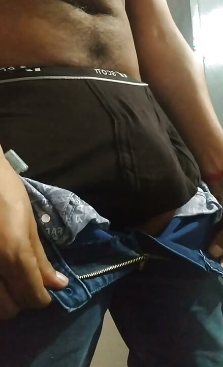 IT guy bathing handjob viral video