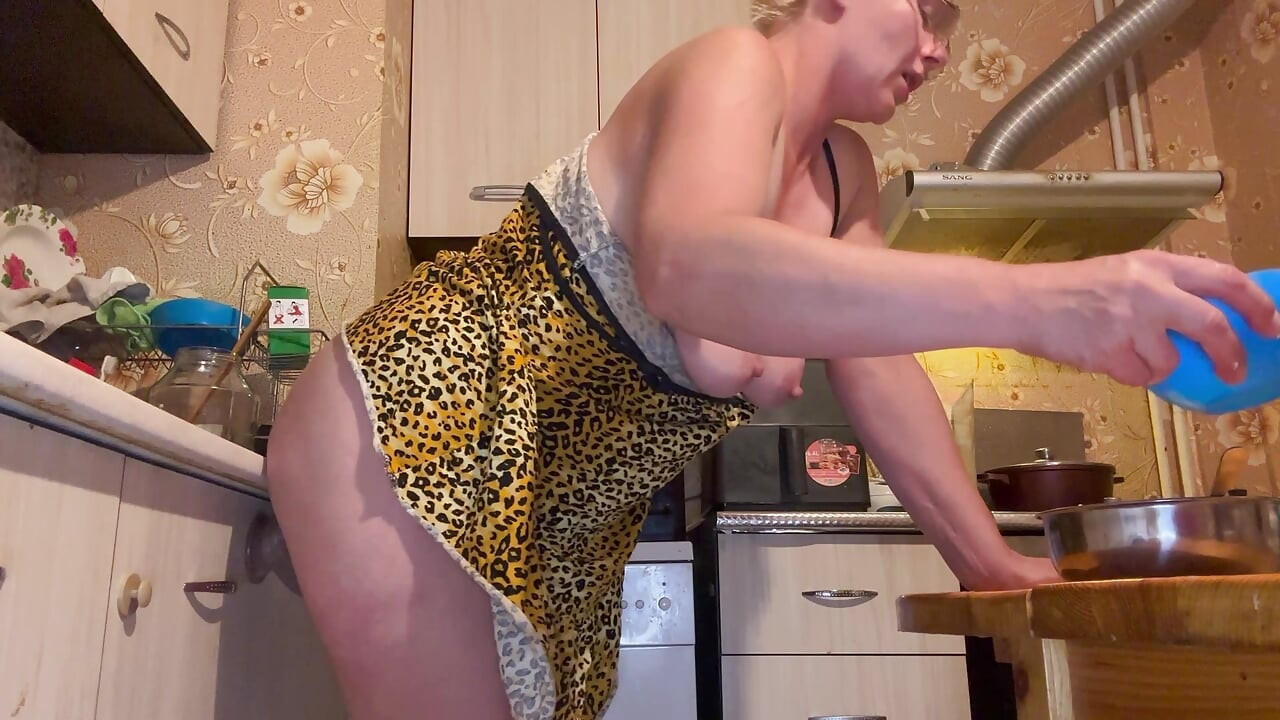 So Horny That Masturbate Whole Cooking and corn fuck
