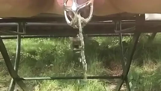 karısı kafeste işememe izin ver