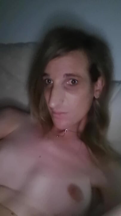 Medium trans dildo woman