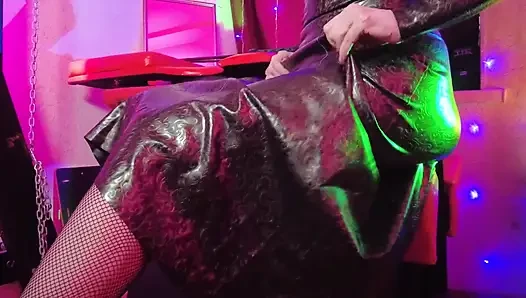 Dominatrix Eva Lateks Femdom BDSM Mistress Fetiş Elbise Yüksek Topuklu Topuklu Büyük Popos MILF Sıcak Kauçuk