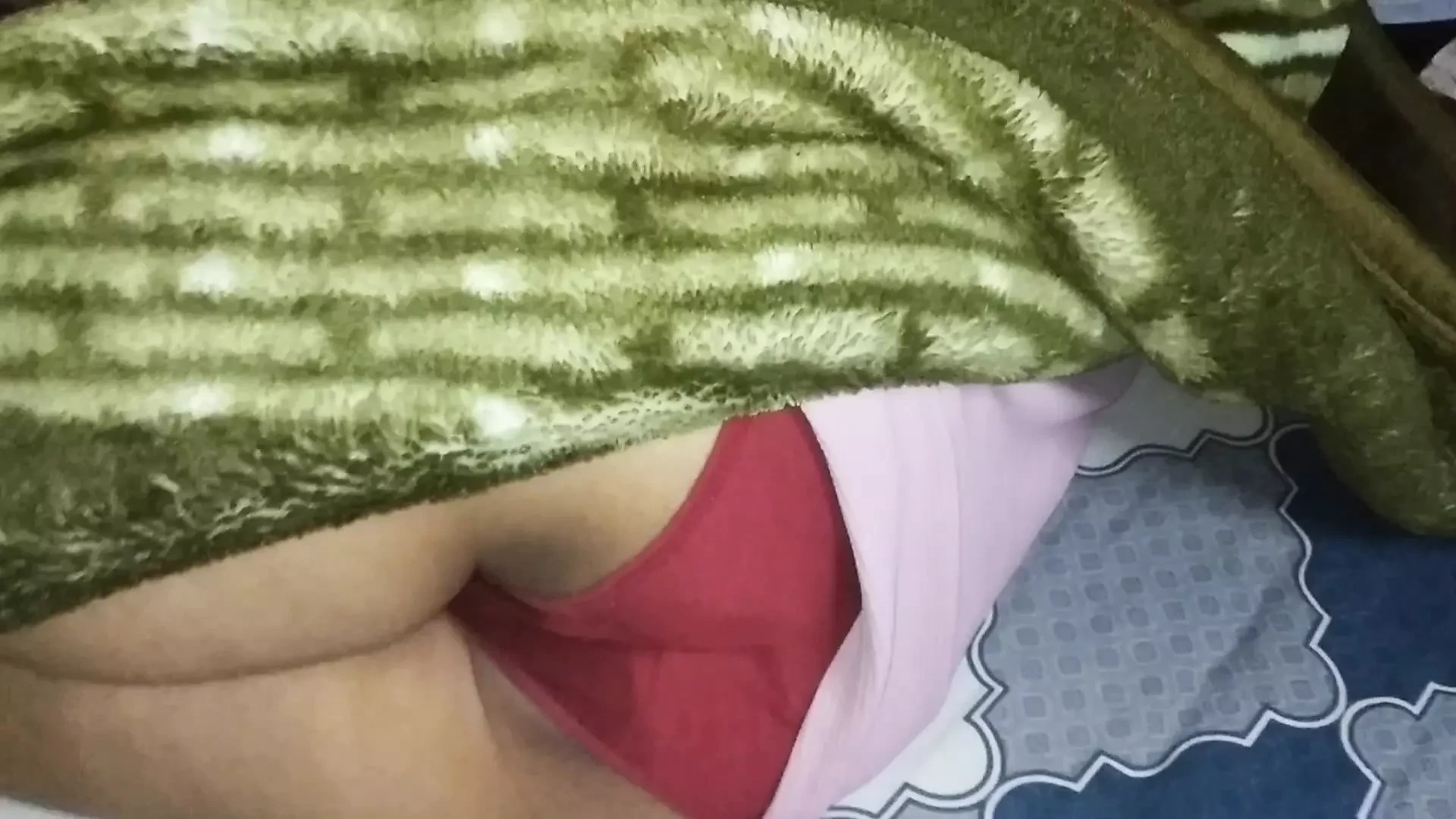 अकेली भारतीय चोदने लायक भाभी की देवर द्वारा गांड चुदाई बड़ा लंड hd वीडियो
