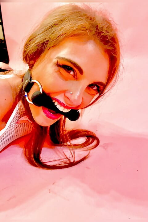 צילומי BDSM של מילף סקסית