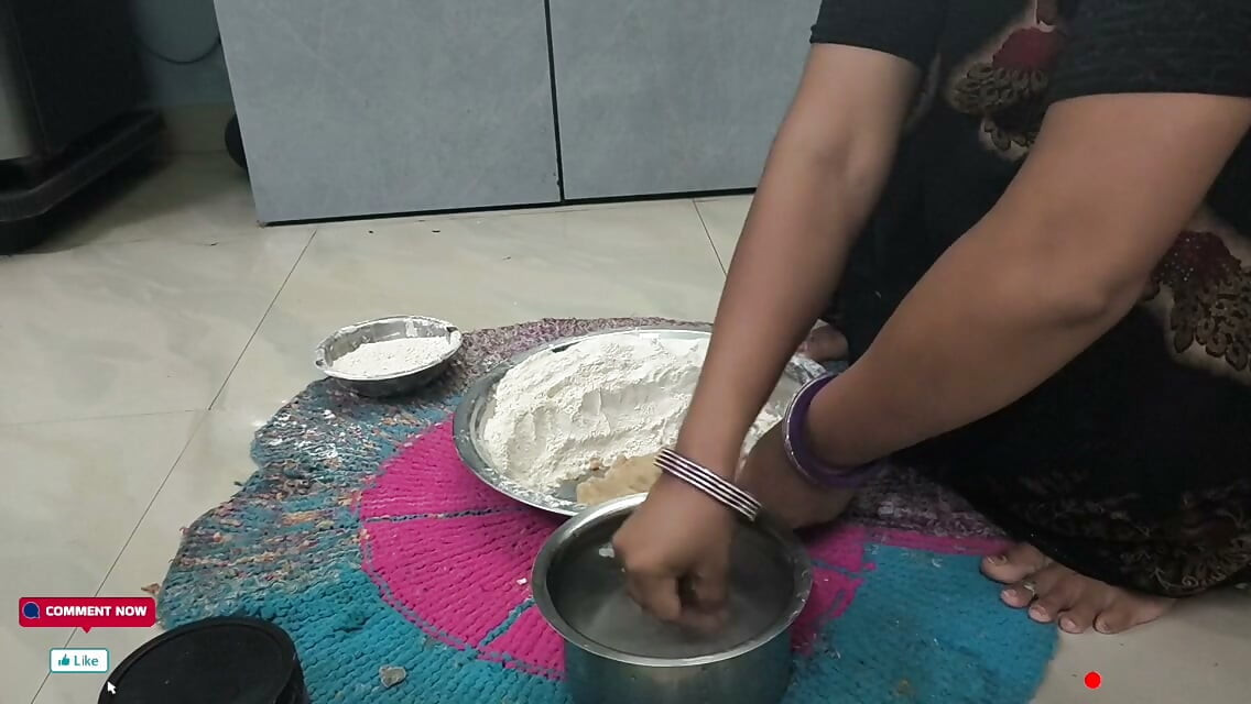 Tight Pussy Indian Stepmom Rough fucked by Horny Boy Viral Video