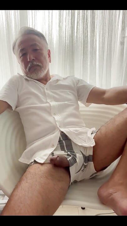 If I rode my bike without underwear, my face would probably show when I was waiting at a traffic light.