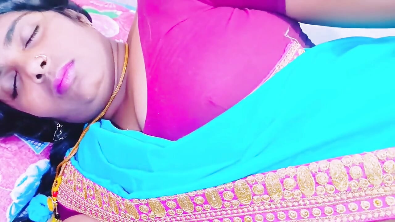 후스벤드 의붓오빠 하드코어 섹스와 함께하는 거유 섹시한 Saree Bhabi. 텔루구 더러운 회담.