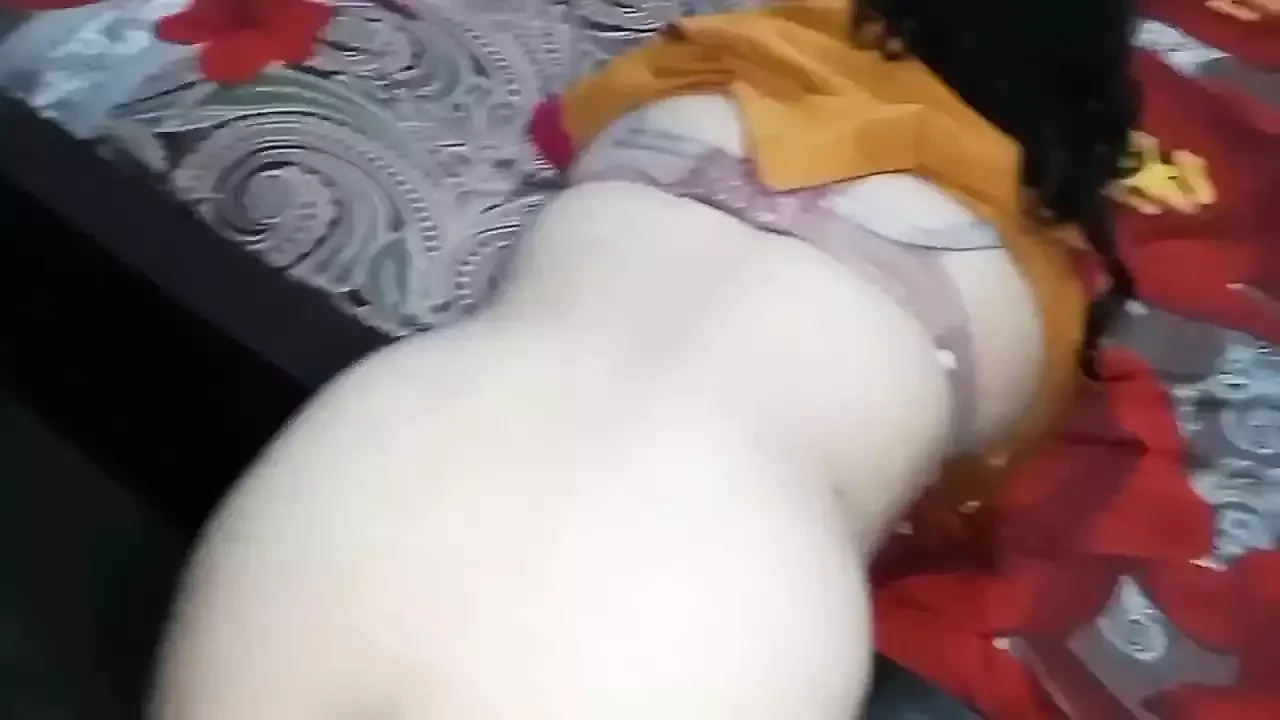 Isteri Cantik Panas dan Seksi baru dikongkek