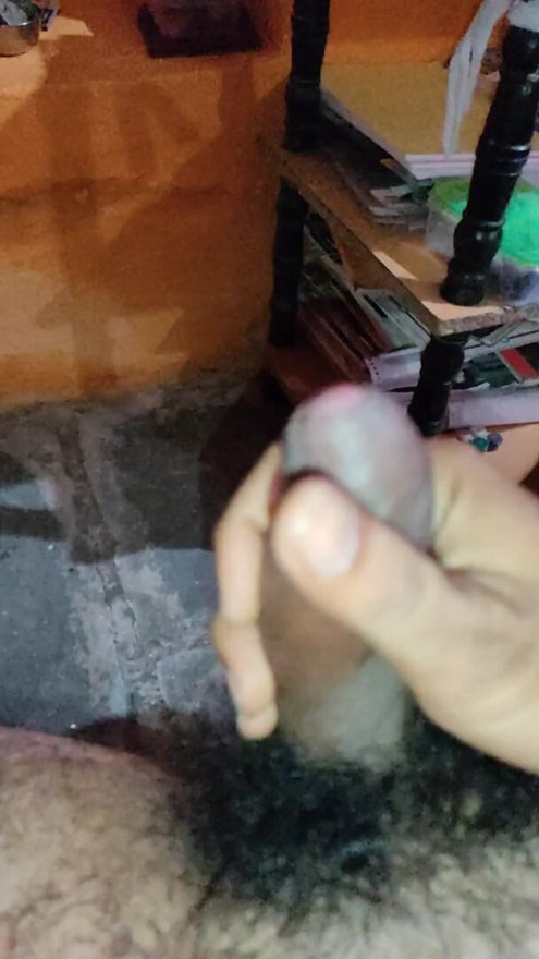 Horny dick neeed a pussy to fuck