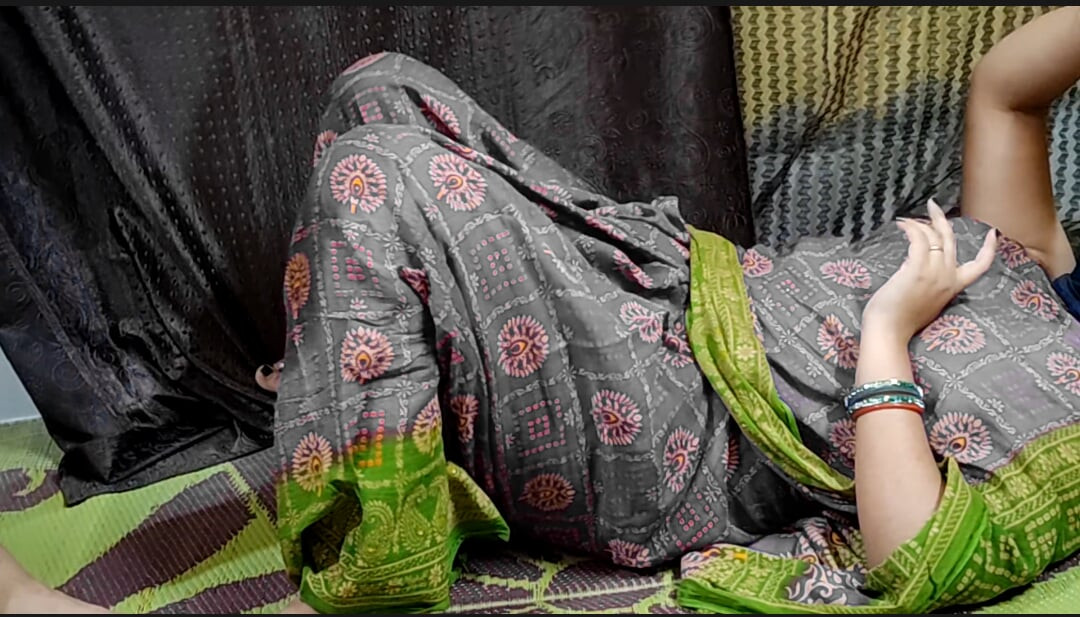 Village bhabi ne apne pati ke dost kaa land chut me dala