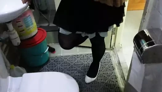 Pump porn video – White Patent Pumps with Black Pantyhose Teaser 29