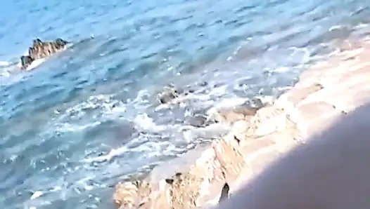Arap Fransız sürtük anal sikiliyor ve ayaklarına boşalıyor
