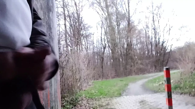 Outdoor wank
