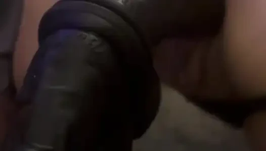 I love sucking cock whist taking cock