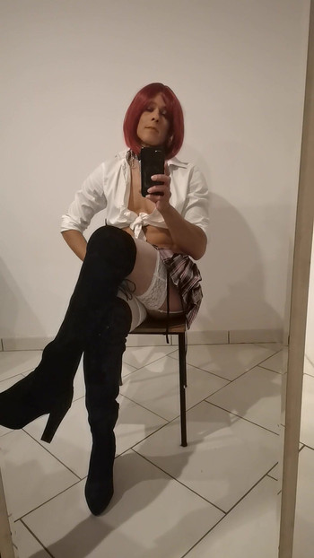 Cosplay, Crvenokosa školarka
