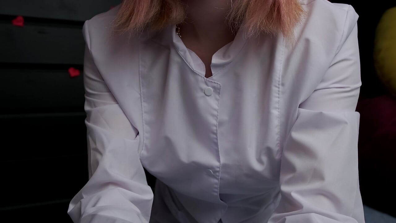 라텍스 장갑을 끼고 보지를 가지고 노는 핫한 간호사!팬티/라텍스 페티쉬