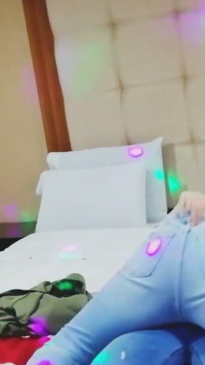 Me voy a coger a otra mina después de la fiesta | Clip 1