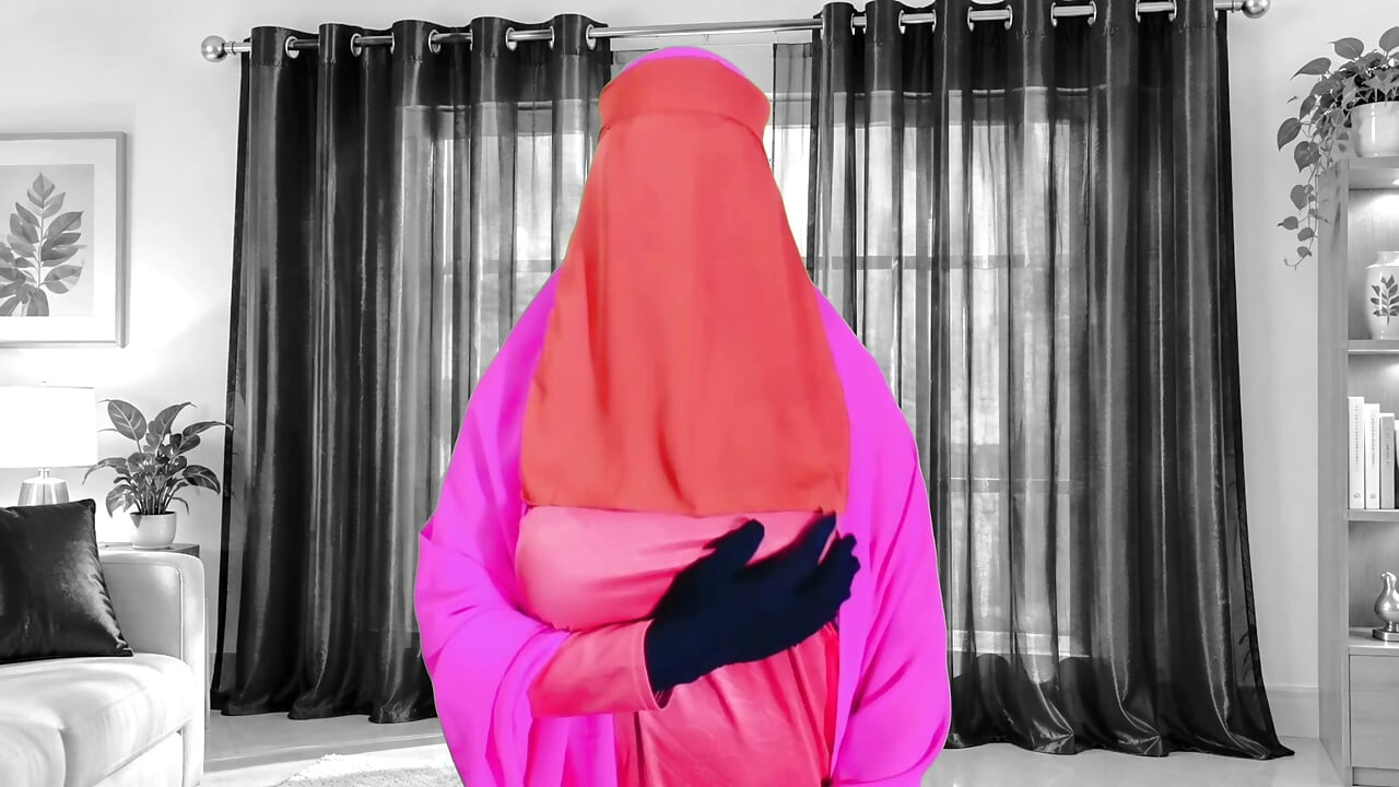 Masturbation and dirty talk by a very beautiful Indian stepmother - clear Bangla audio
