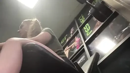 Crazy fucking in the gym with jucielussie