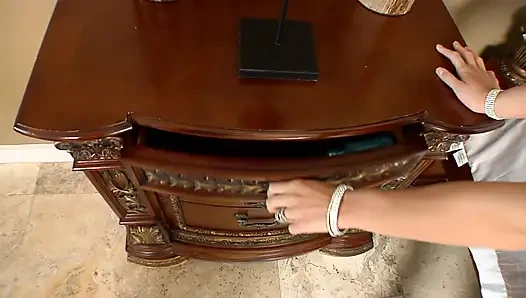 Horny teen bitch stimulates her pussy to orgasm