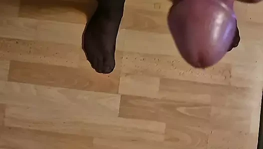 Dirty Nylon Sissy Boy Cums on feet