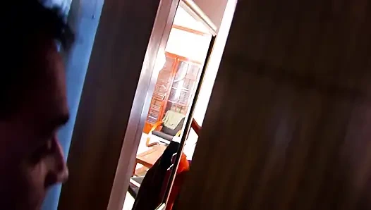 Nicole Pearl erkeğinin derinliklerinde olmasını seviyor