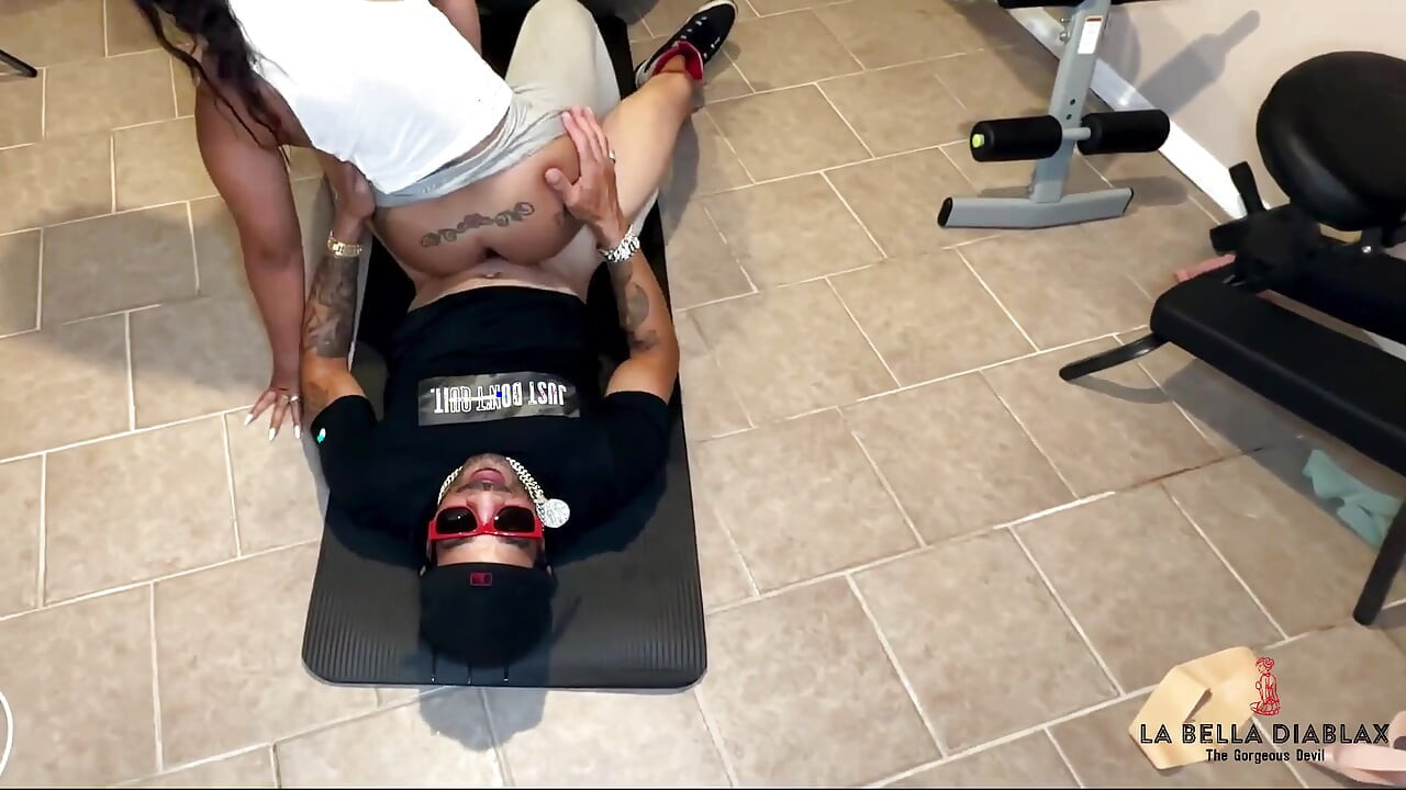 Og Jim Bones interjects Labella's Antrenament