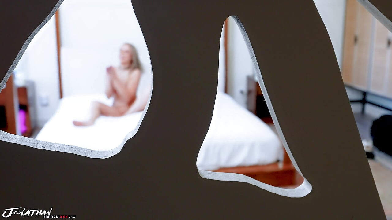 Της αρέσουν τα μεγάλα πράγματα στον κώλο της