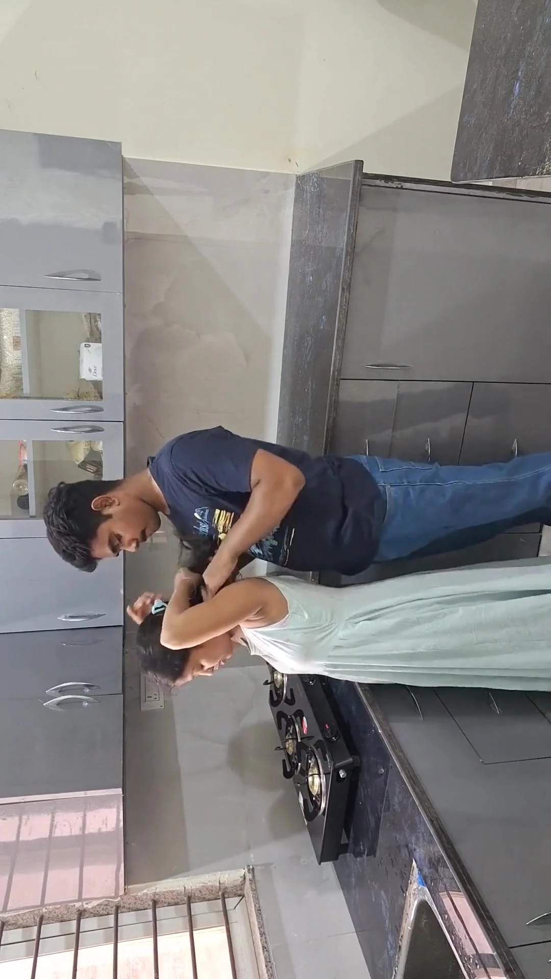 Hintli Bangali Evli Kadın Sert Ve Hızlı Romantik Seks Yapıyor