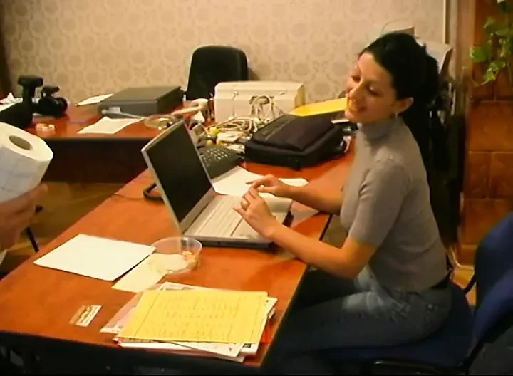 Secretary with Big Boobs Gives a Handjob with Pleasure! (aq)