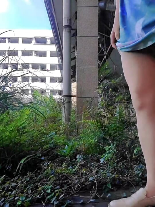 Açık havada teşhir ve işeme