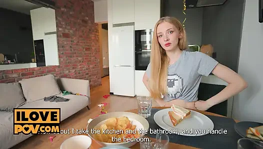 Unerwartete hilfe dolly rud macht ihren tag mit blowjob