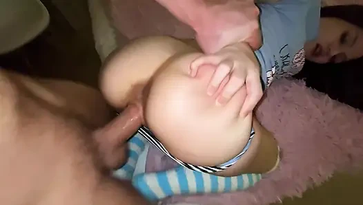 CEWEK NAKAL INI LAGI ASIK GOYANGIN KONTOL BESAR ABANG TIRINYA SENDIRI