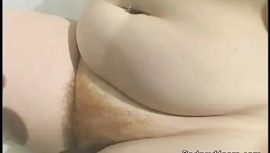 Model solo berambut merah bbvy montok berambut merah