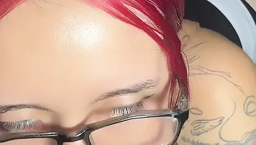 Rothaarige lutscht / virales horn heute