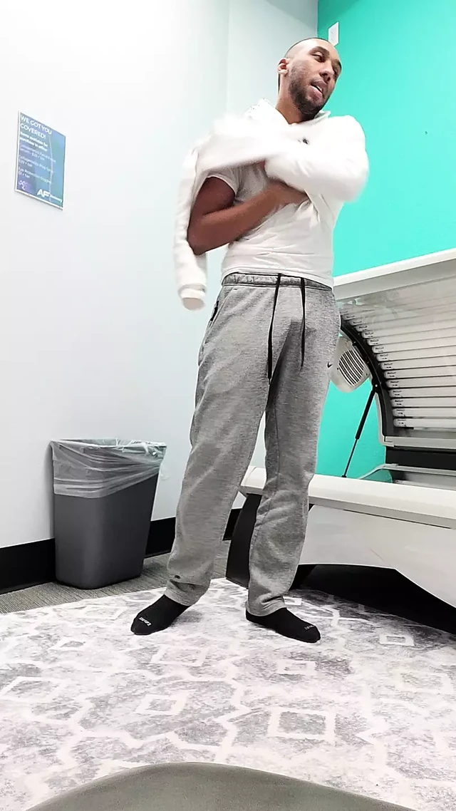 Miguel Brown dick swing back forth sex bbc pussy
