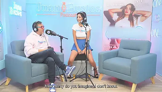 Nymphomanin Gigidamessco Schreit Vor Vergnügen: Ihre Muschi Von Der Fickmaschine Getränkt