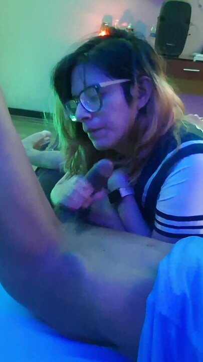 SDkinny guy fuck teen slut hard anal