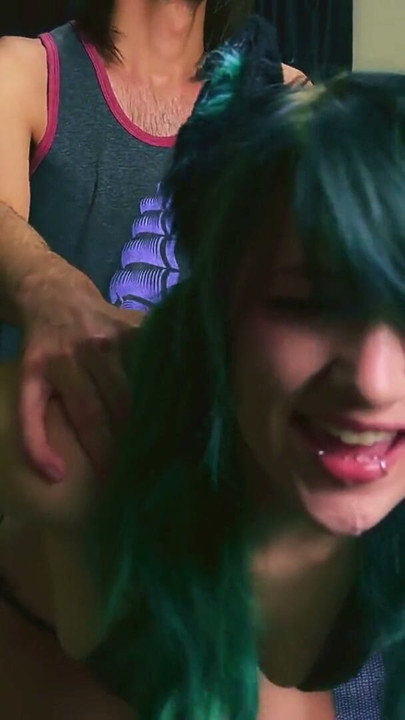 Sürtük seksi kedi kız büyük sallanan etli yarakla şok oluyor | Klip 3