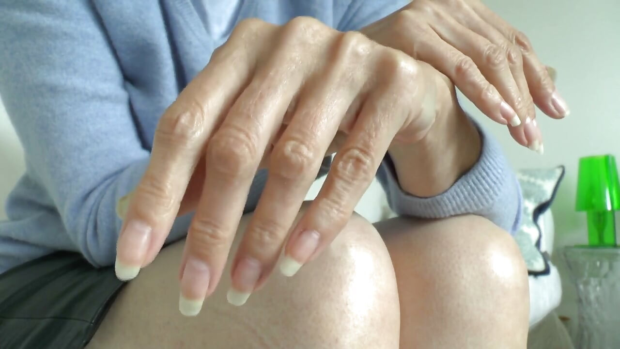 Elegant Autumn Hands, Part 1 - Presented by Lady Victoria Valente