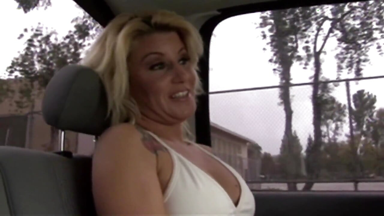 Summer Storm喜欢成为一个老鼠熟女