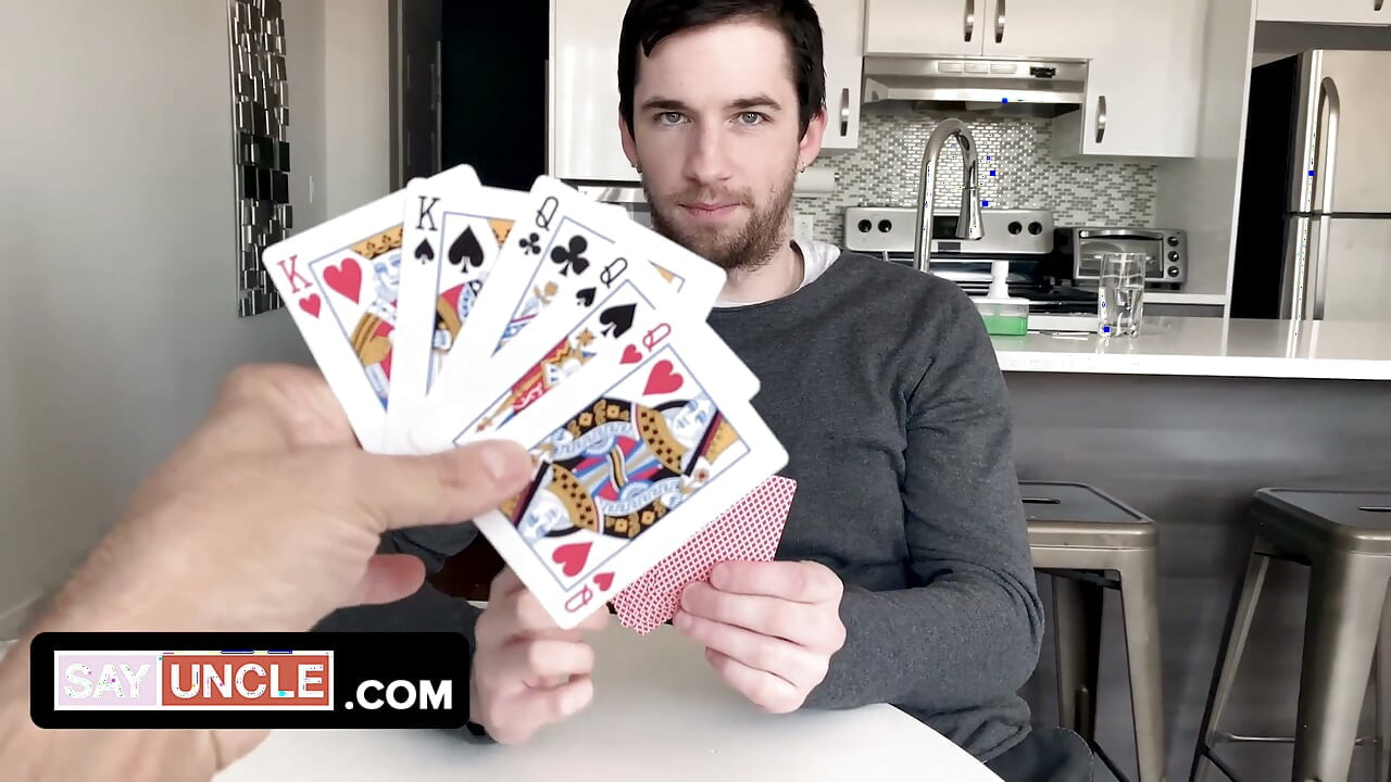 Stepbrothers plahys strip poker game duing quarantine