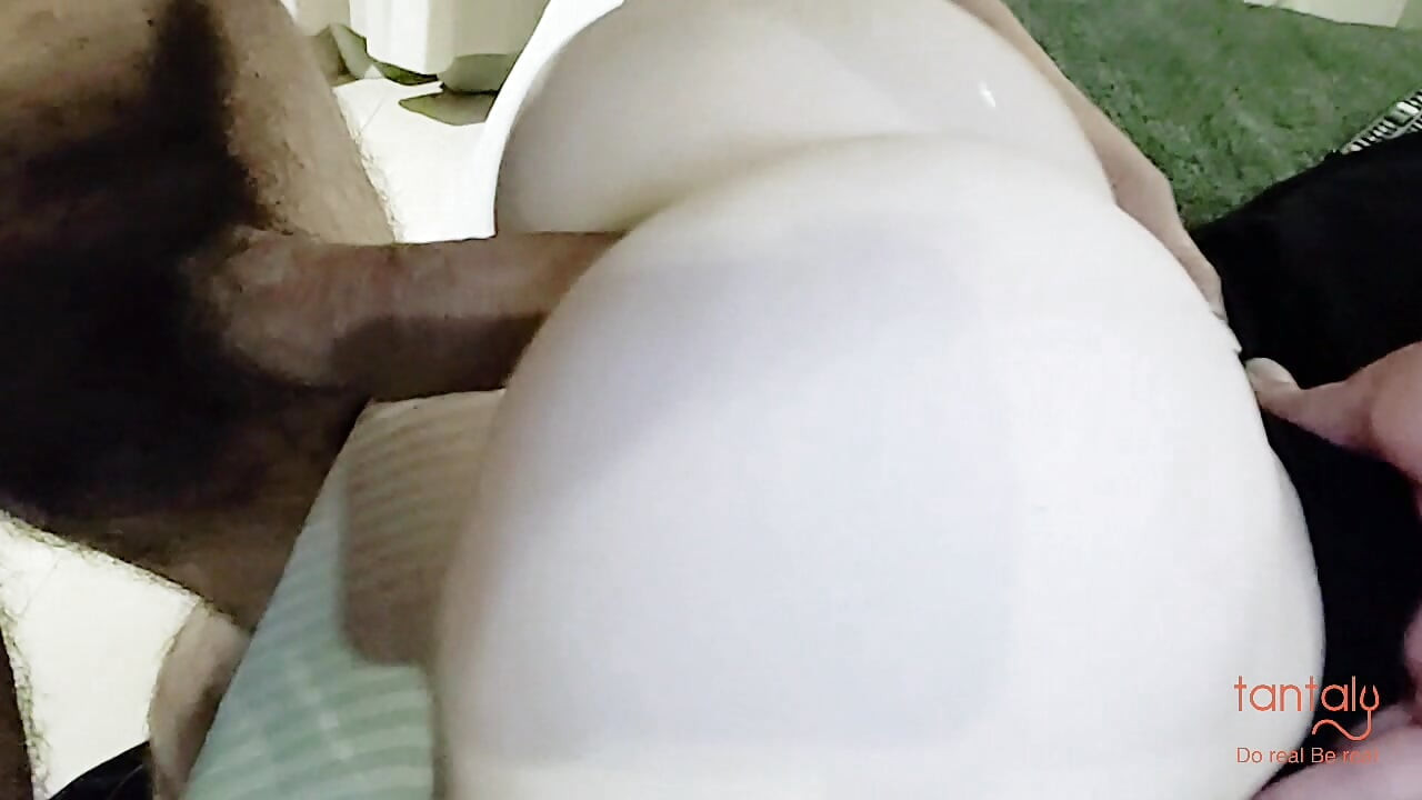 小泰国女郎：他们在Tantaly用我的代码“July”与这个金发女郎。