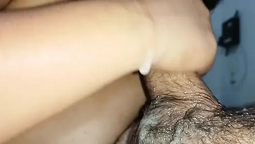 BLOWJOB AND HANDJOB, SHE FUCKS EVERYTHING AT THE SAME TIME, THIRSTY FOR HORNINESS