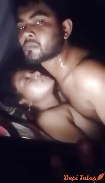 Meeting my girlfriend in late night in her home to surprise her