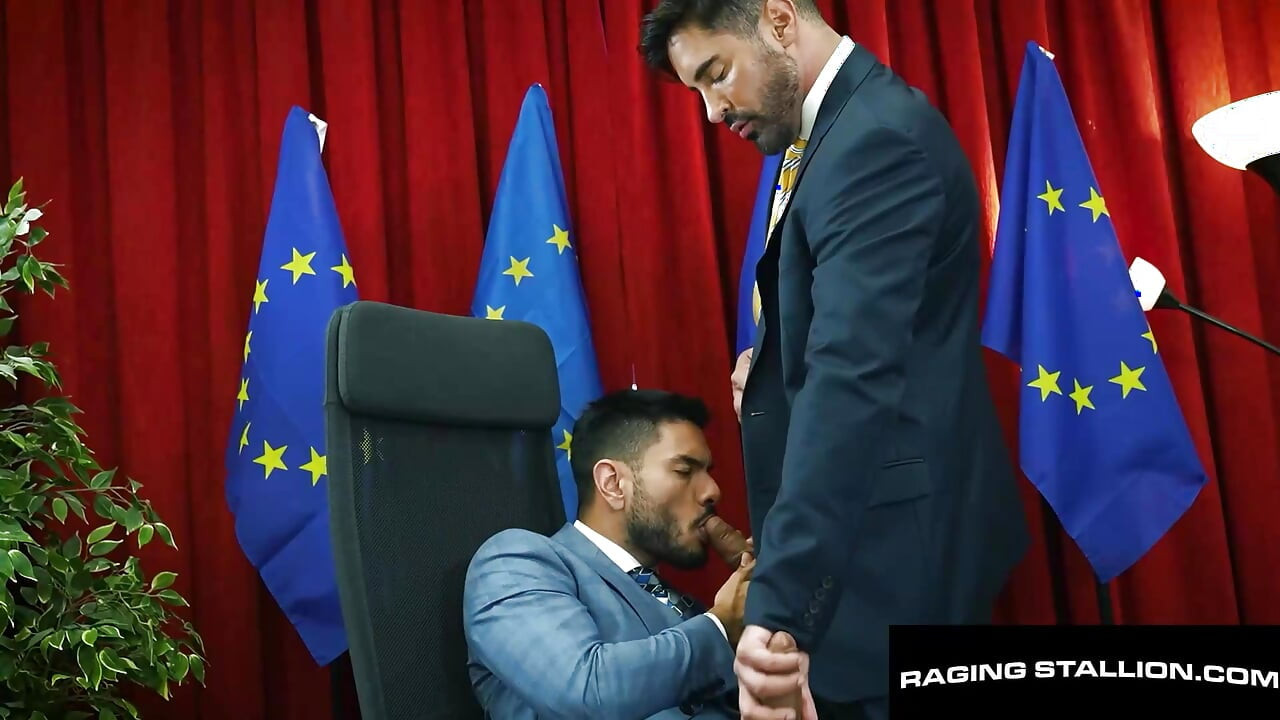 RAGING STALLION - Οι ώρες γραφείου τελείωσαν - Nico Zetta & Lazzarato Μαζική δράση κόκορας