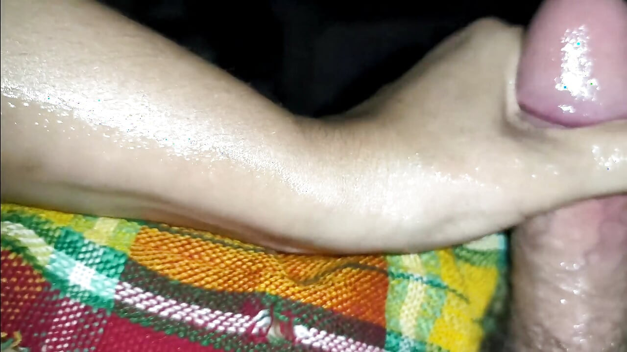 Geoliede pik aftrekken poesje neuken van mijn hete Arabische vrouw poesje